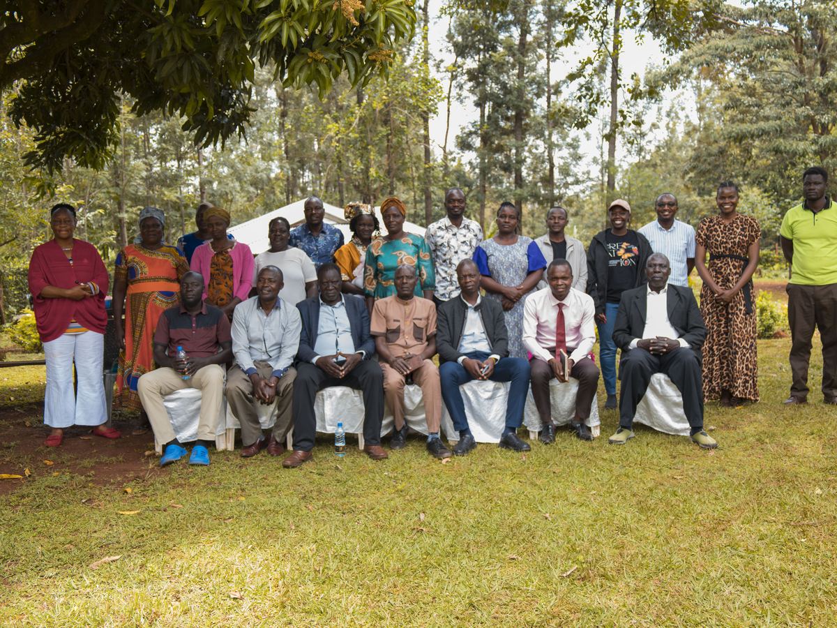 Large group photograph of everyone present